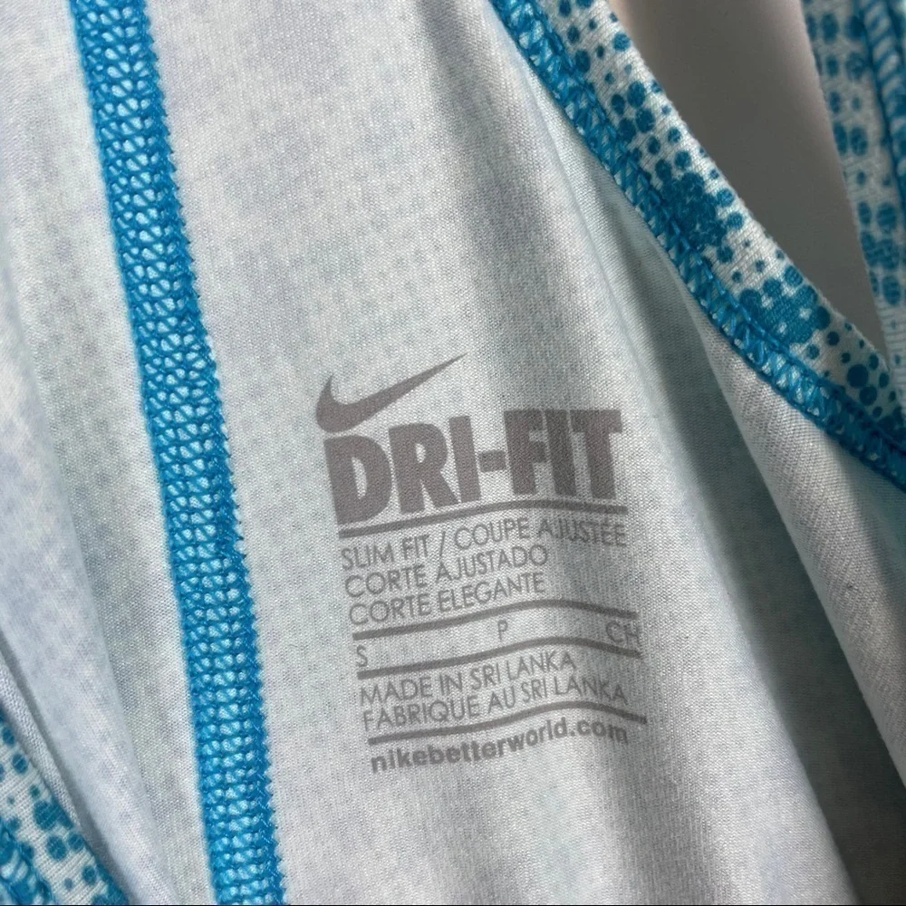 Nike Dri-Fit Slim Fit Racerback Sports Tank Size Small